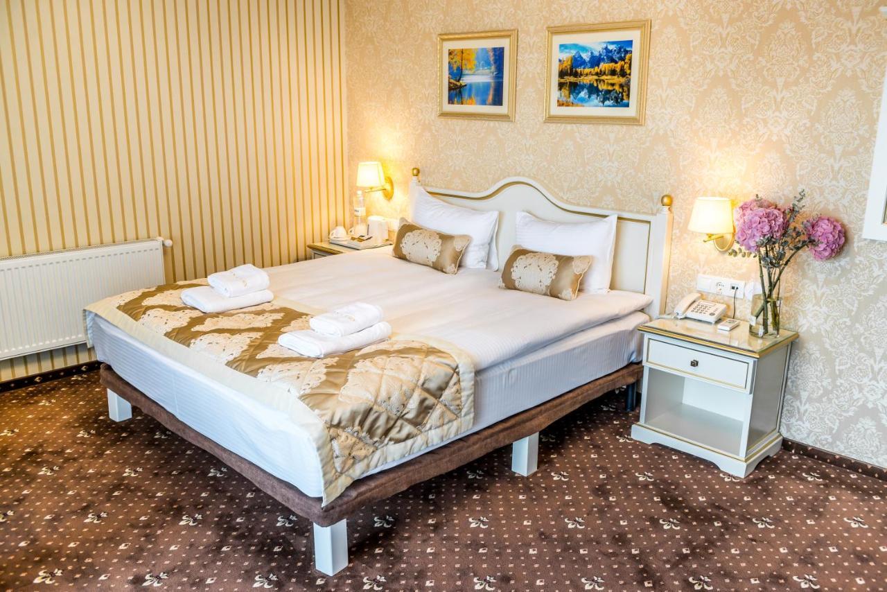 Fenix Town Hotel Vinnicja Kültér fotó