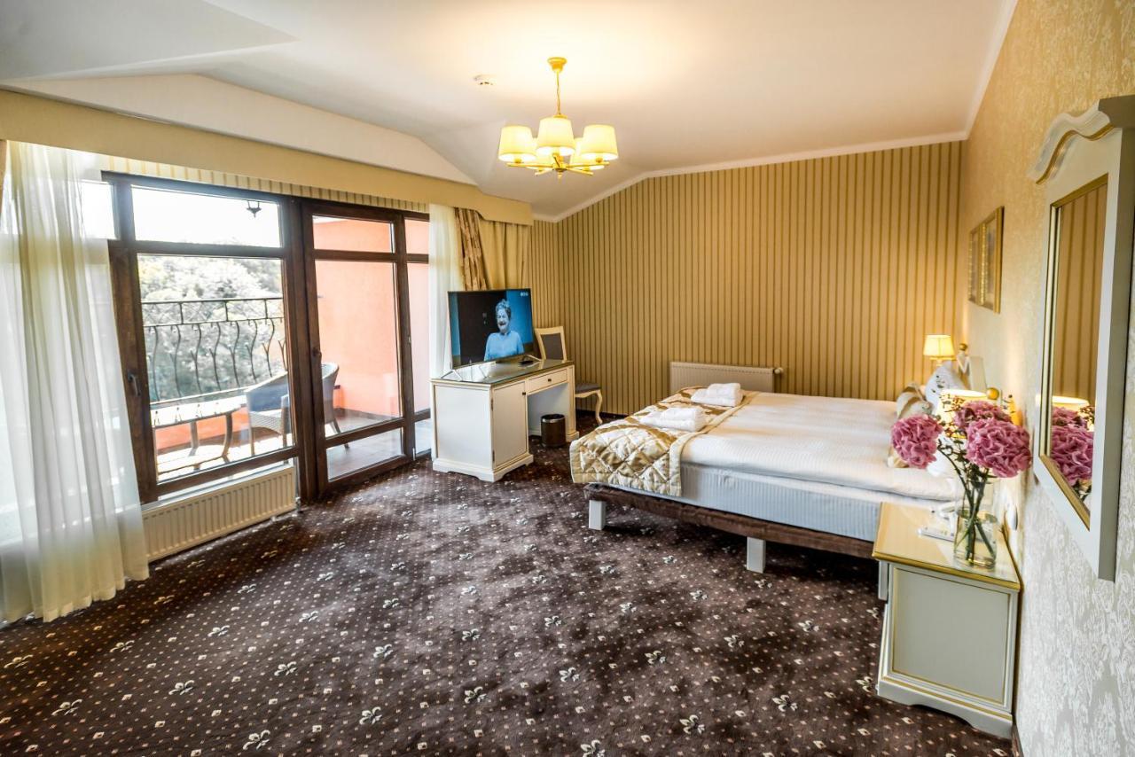 Fenix Town Hotel Vinnicja Kültér fotó