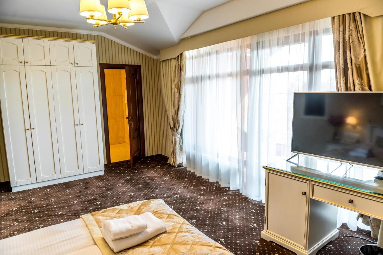 Fenix Town Hotel Vinnicja Kültér fotó