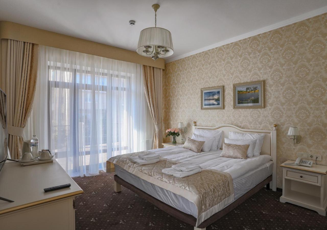 Fenix Town Hotel Vinnicja Kültér fotó